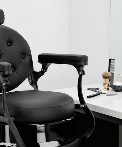 Перукарське крісло BarberKing Agust&iacute;n гідравлічне професійне екошкіра регульована спинка підніжка підголівник ENZO-15011 фото